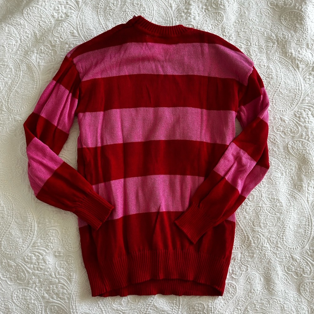 NWT Hello Kitty Graphic Sweater - Picture 5 of 7
